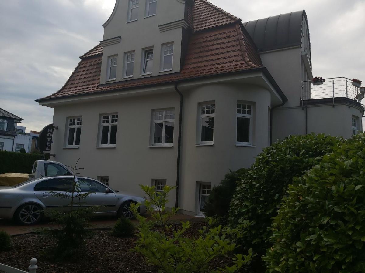 Hotel Schwanenhof Wittenburg Bagian luar foto